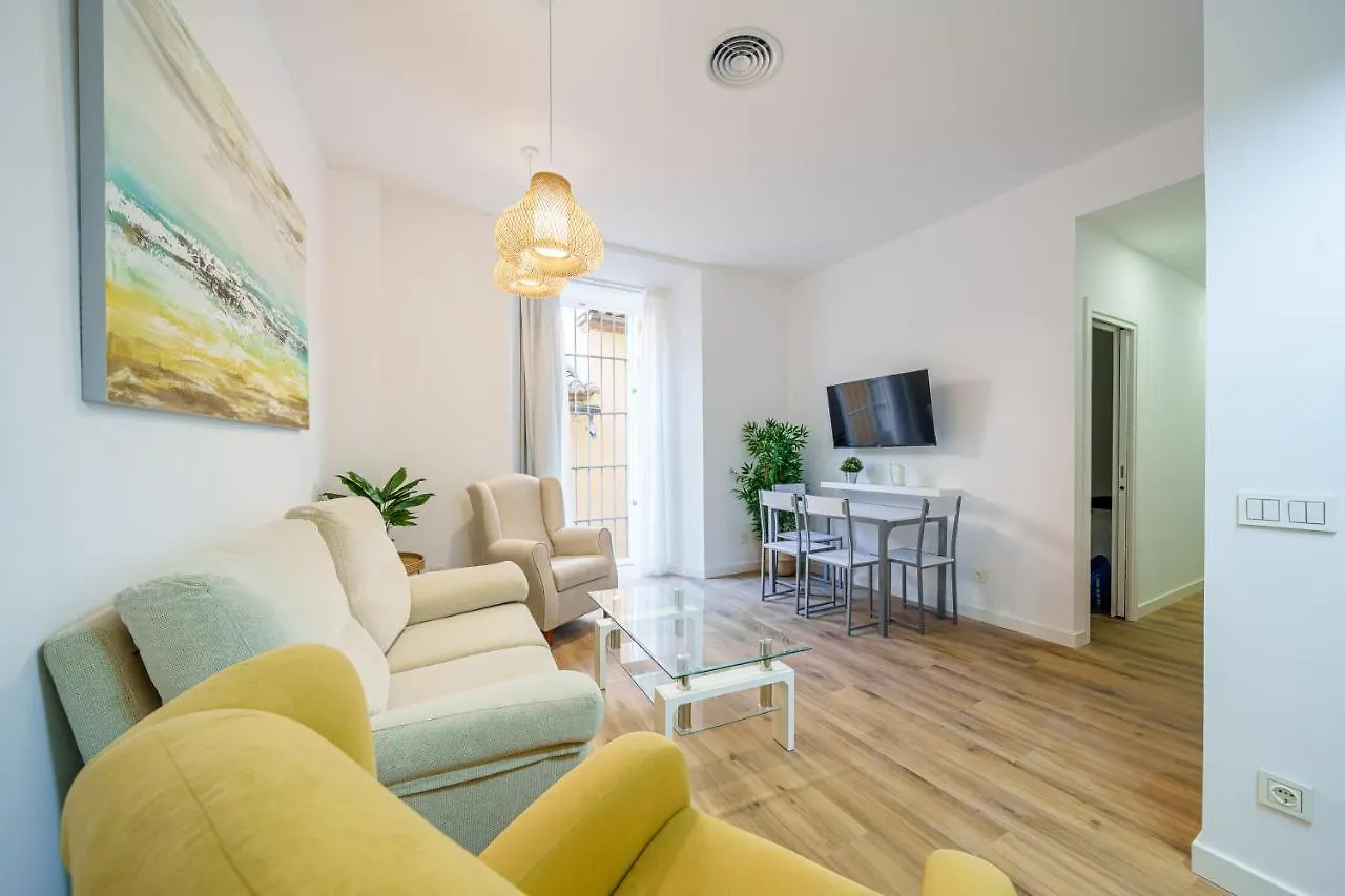Malaga Cultural Experience Apartment