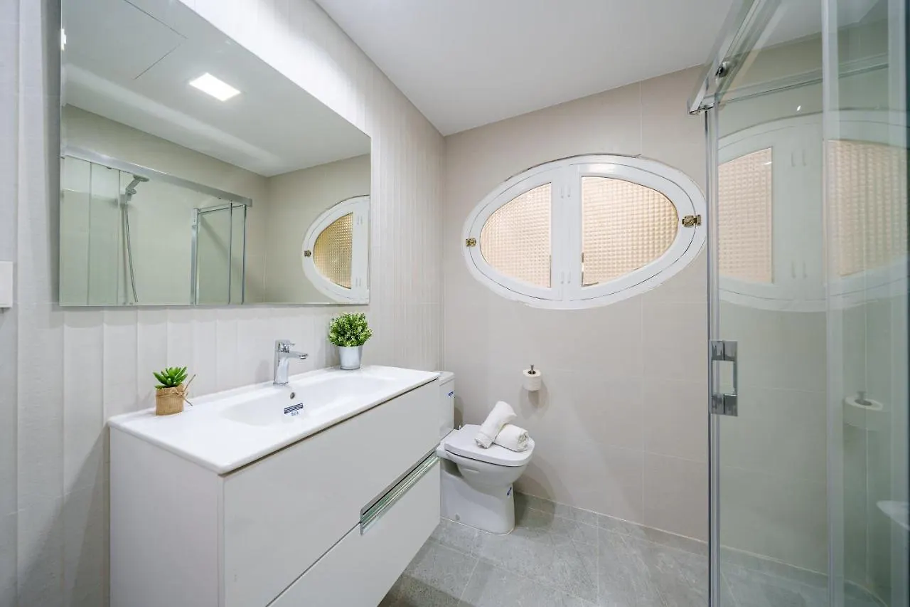 Malaga Cultural Experience Apartment