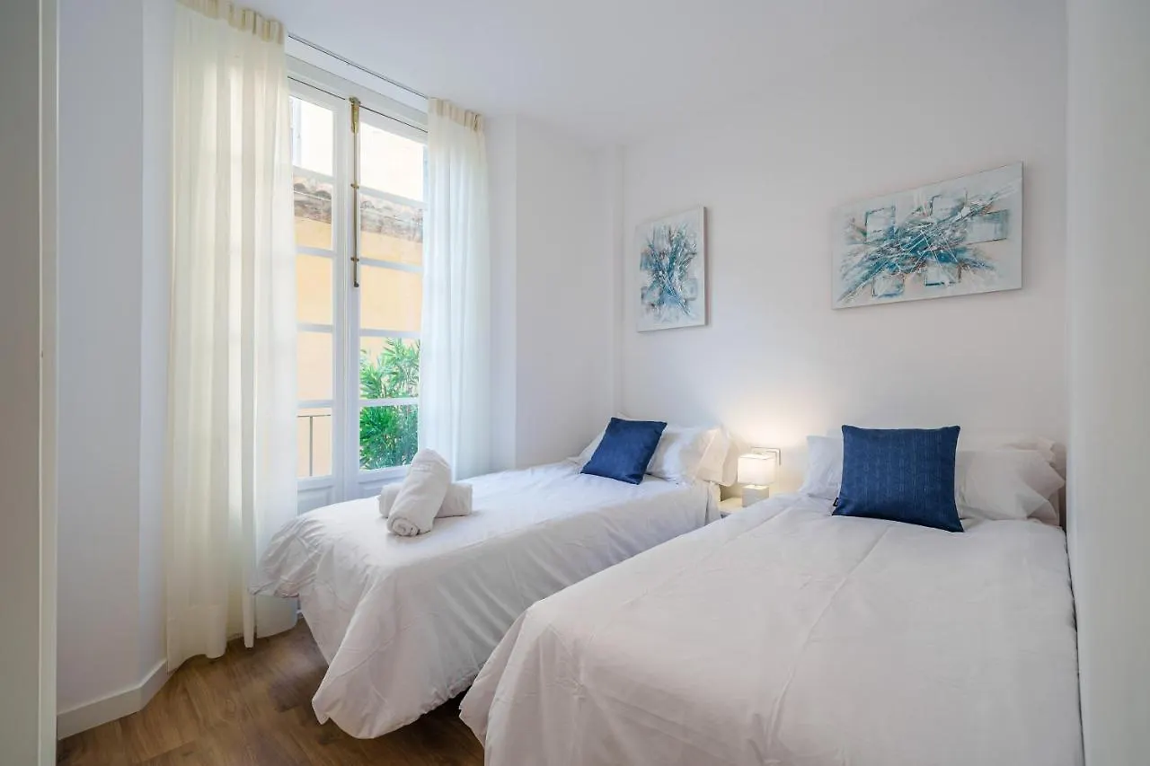 Malaga Cultural Experience Apartment